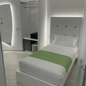 Ahd 2* Μιλάνο